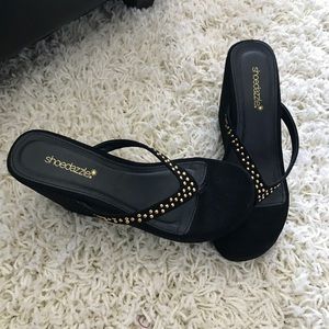 EEUC Black Flip Flop Wedges